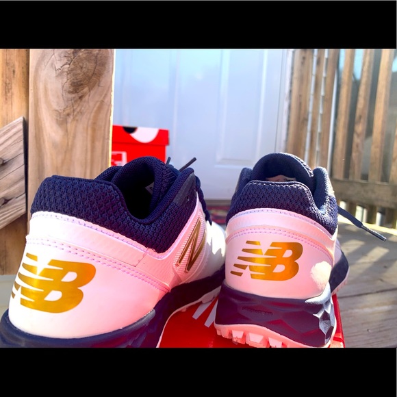 New Balance Sneakers (size 5) - Picture 5 of 13